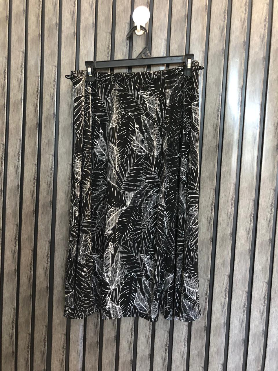 Waist 32 to 34  Lenght 27  Fabric silk jersey Fashion Forward Skirts