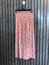 Waist 30 to 32  Lenght 32  Fabric silk Elegant Edge Skirts