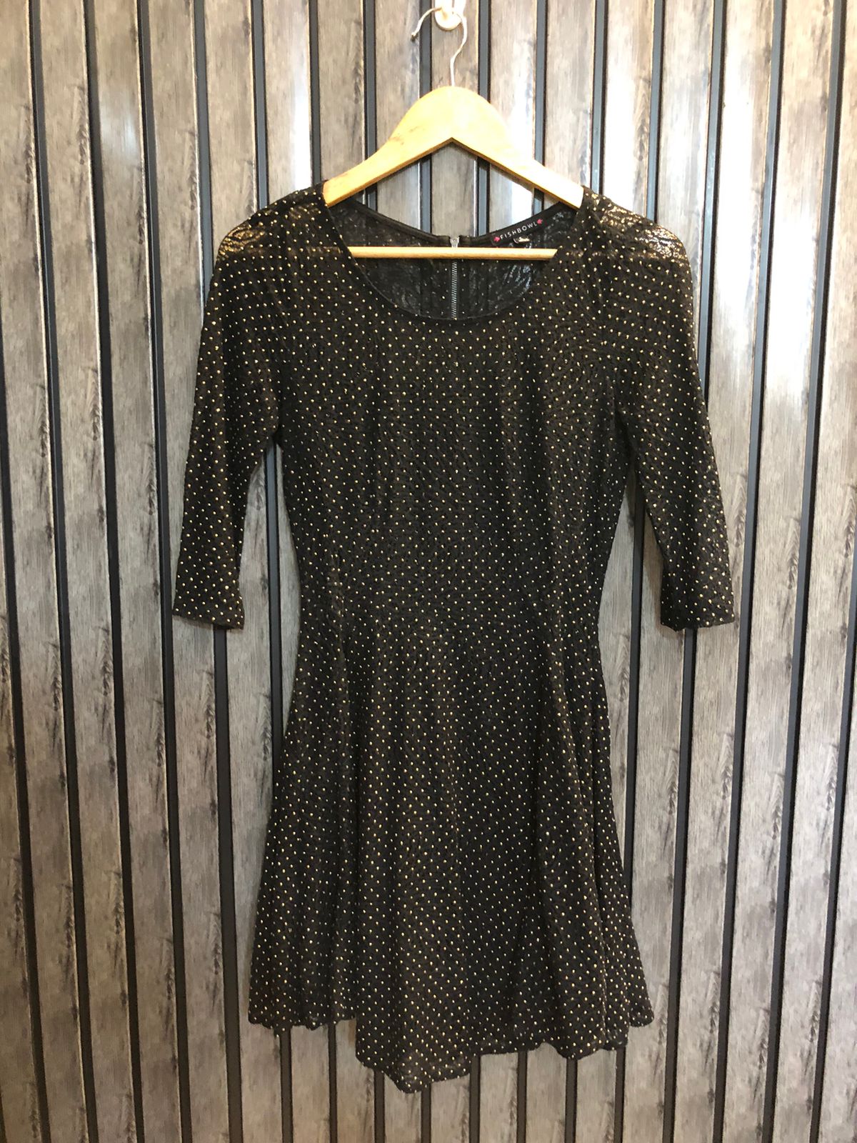Chest 17  Lenght 30  Fabric net Branded Women's Long Tops