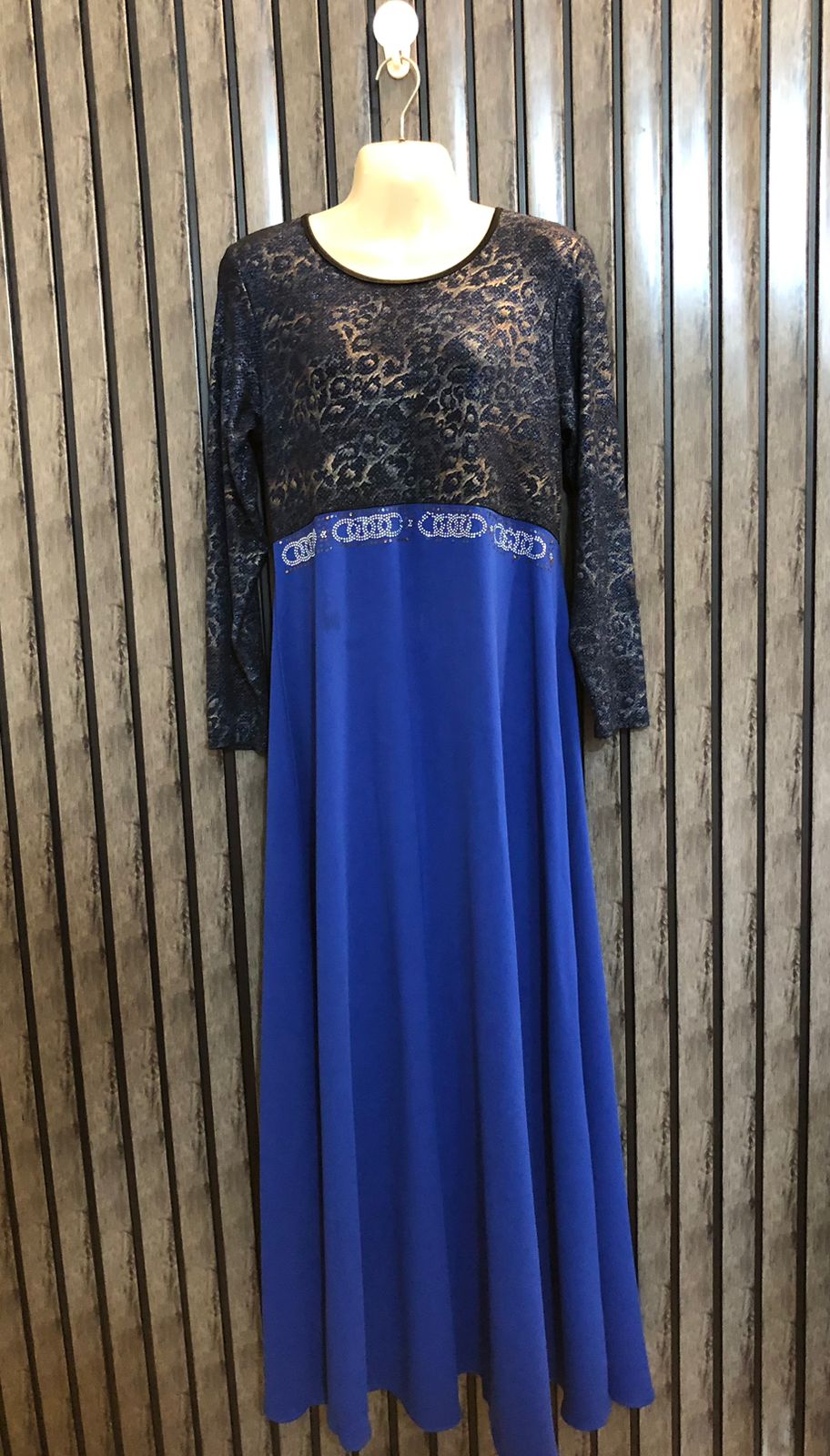 Chest 19  Lenght 54  Fabric silk and Jersey Fashionable Western Maxi Dresses