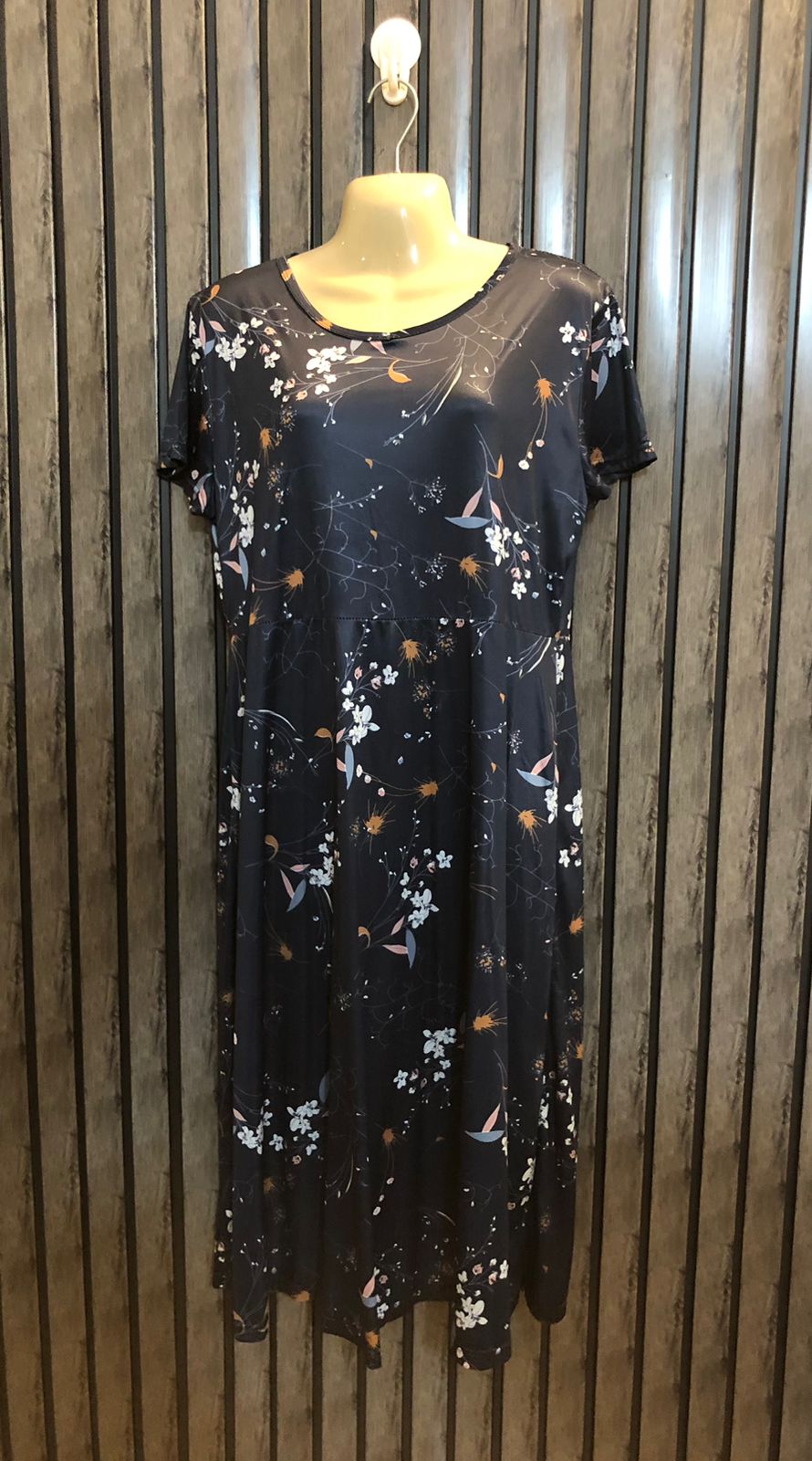 Chest 20  Lenght 41  Fabric silk jersey Western Summer Maxi Dress