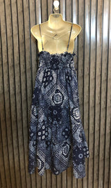 Chest 22  Lenght 46  Fabric silk  Western Evening Dress