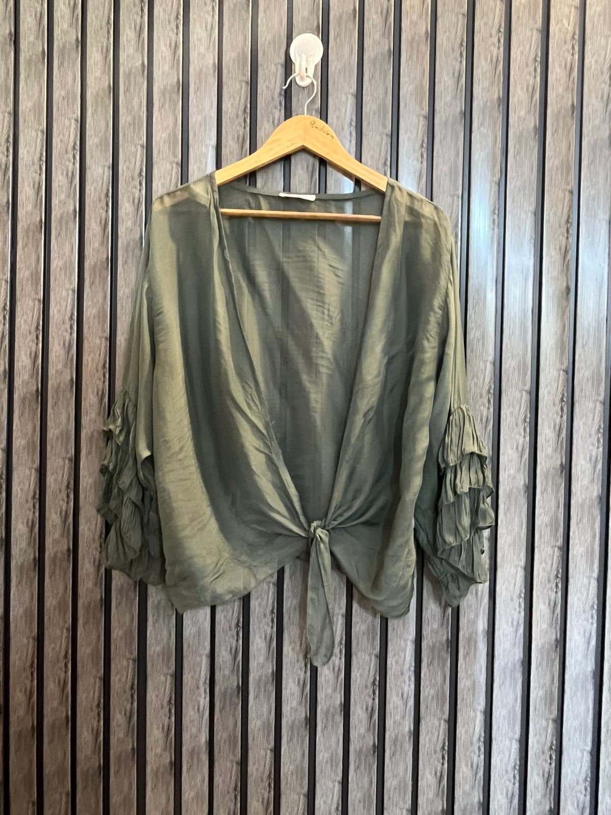 Chest medium  Lenght 23  Fabric silk Casual Chic Crop Top for Women