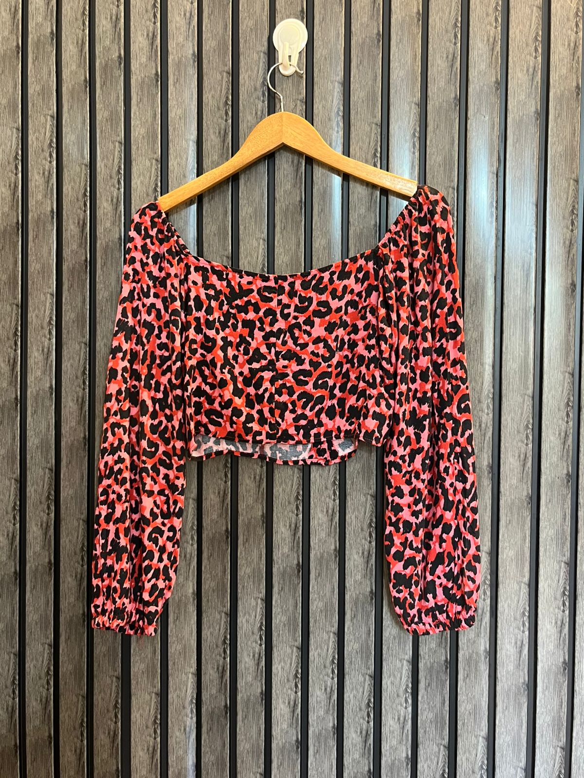 Chest 17  Lenght 12.5  Fabric rayon Luxury Women's Crop Top