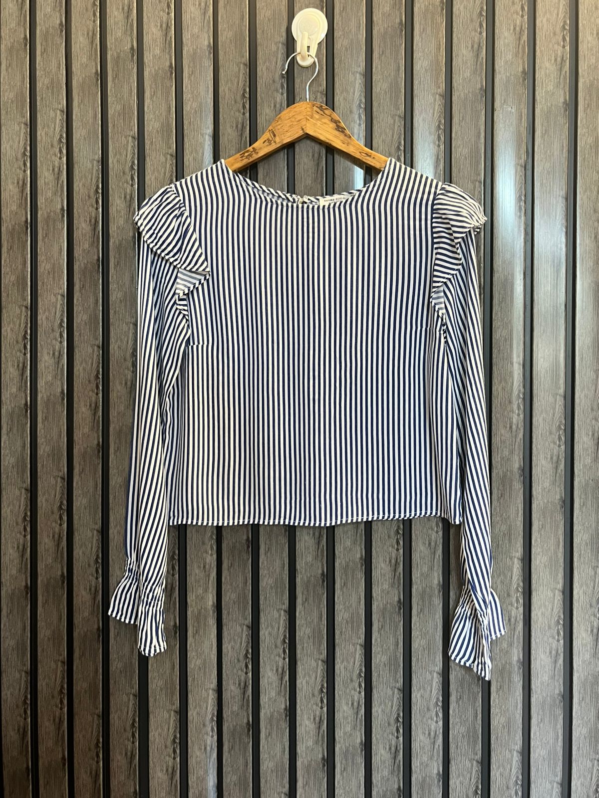 Chest 17  Lenght 18  Fabric linen Women's Slim Fit Crop Top