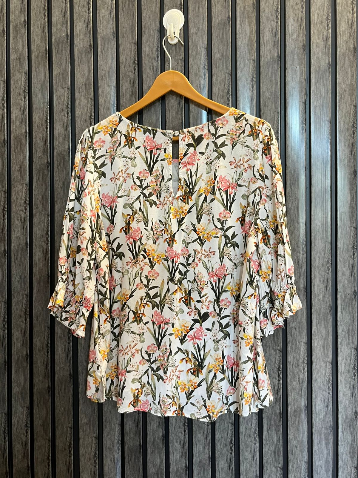 Chest 19  Lenght 23 to 24  Fabric linen Women's Casual Western Top