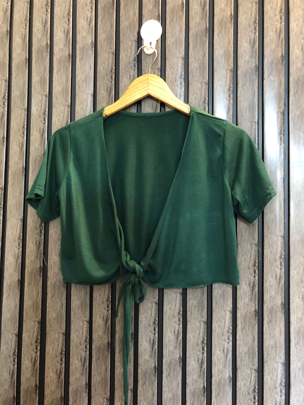 Chest small  Lenght 13  Fabric jersey Modern Fit Crop Top