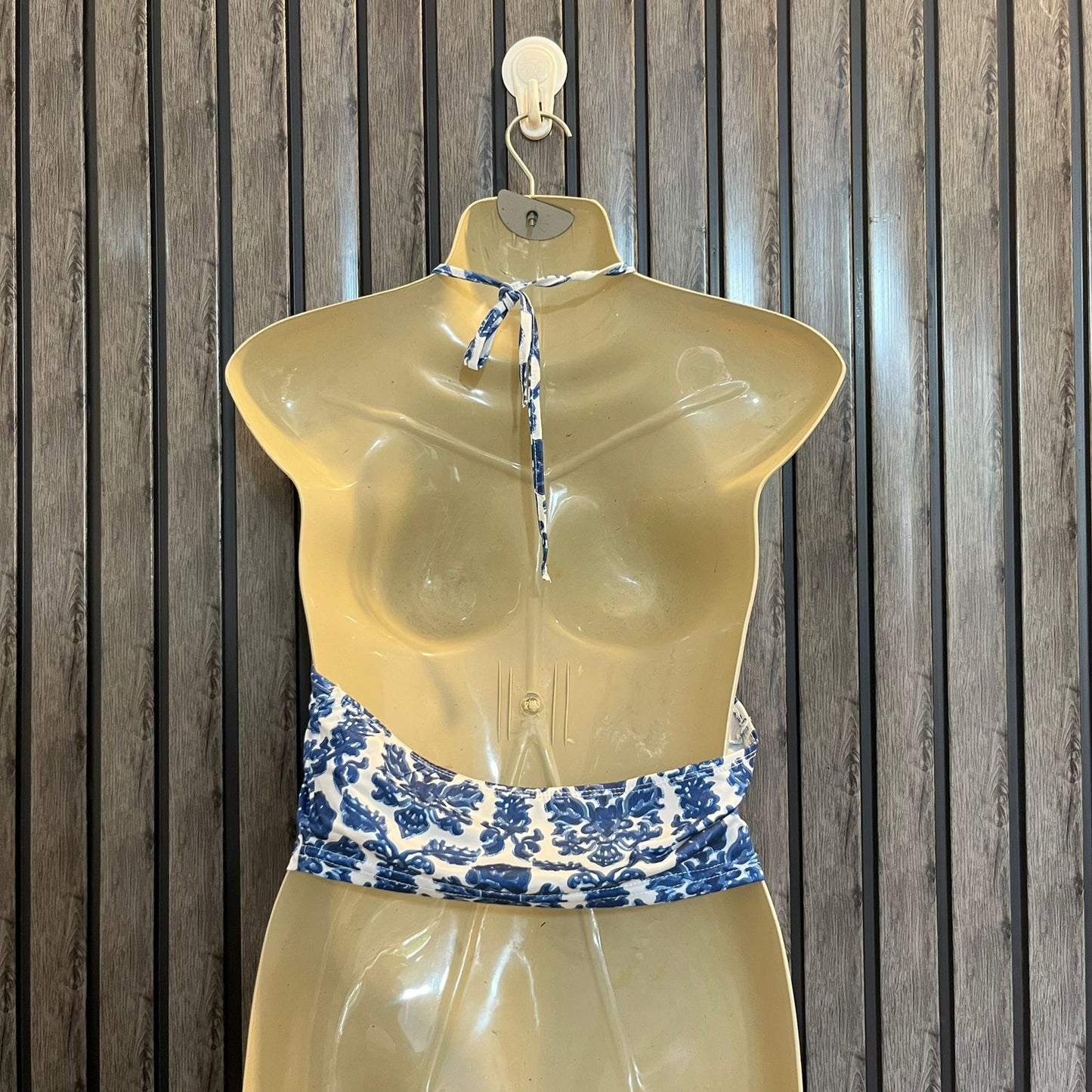 Chest midium  Lenght 16  Fabric silk jersey Designer Streetwear Crop Top