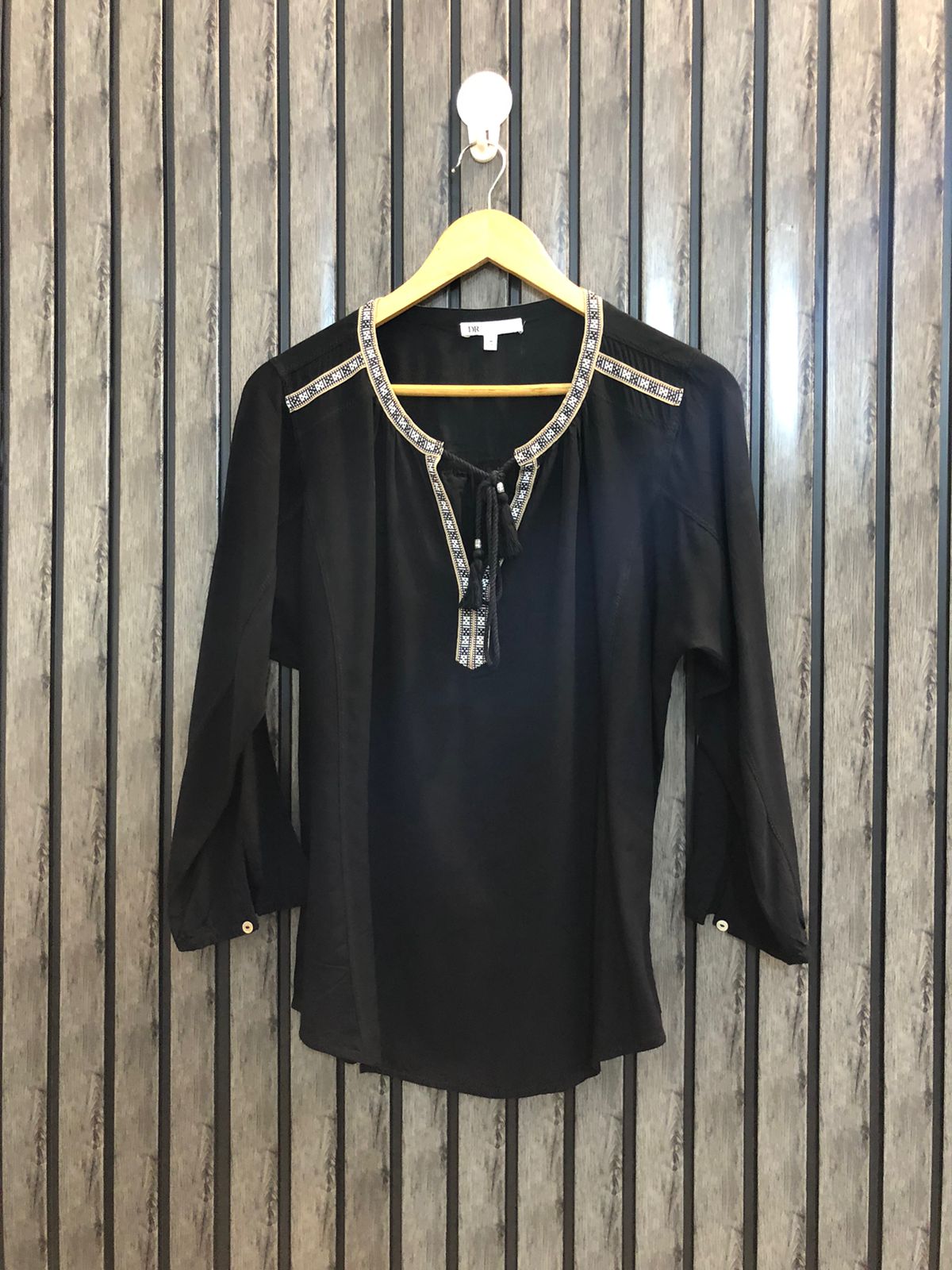 Chest 20  Lenght 26  Fabric linen Women's Classic Western Long Sleeve Top