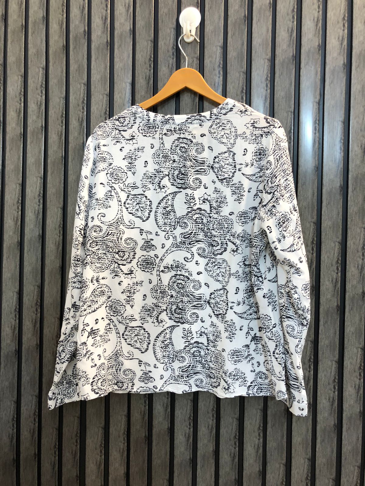 Chest 20  Lenght 24  Fabric Linen Stylish Women's Branded Fashion Top
