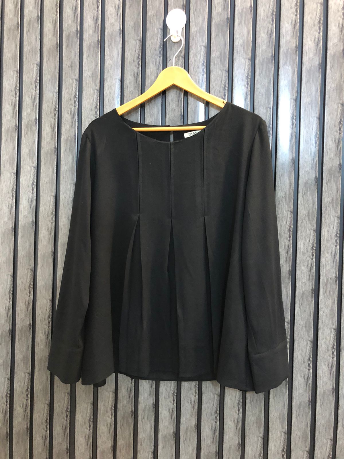 Chest 22  Length 24  Fabric Chiffon Designer Women's Full Sleeves Tops