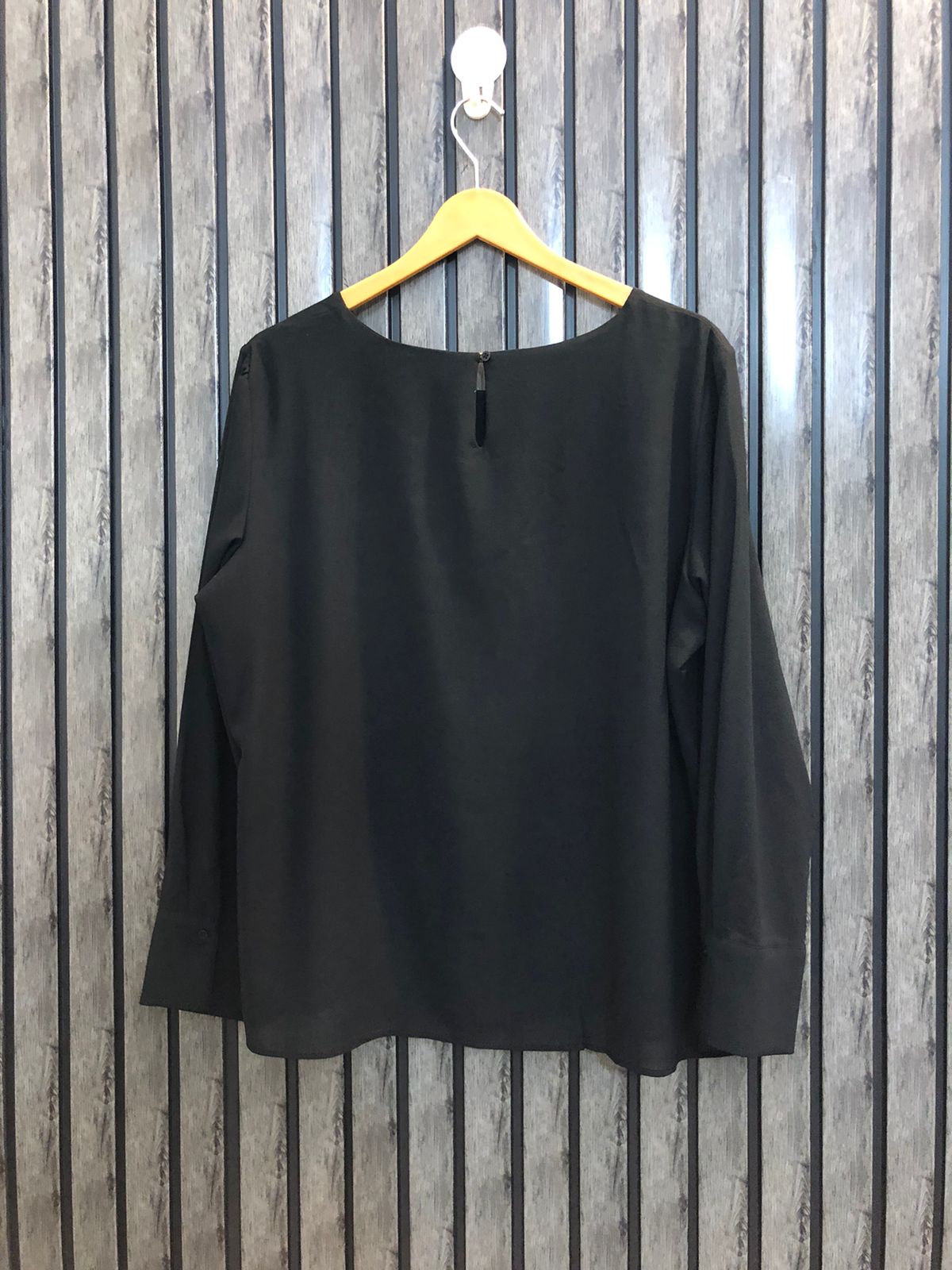Chest 22  Length 24  Fabric Chiffon Designer Women's Full Sleeves Tops