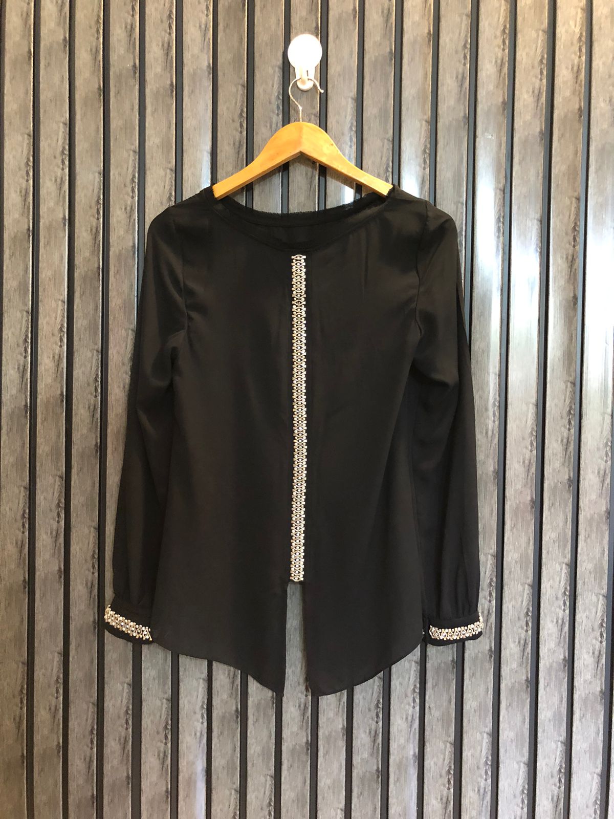 Chest 17  Lenght 20 to 23  Fabric chiffon Designer Western Full Sleeve Women's Top