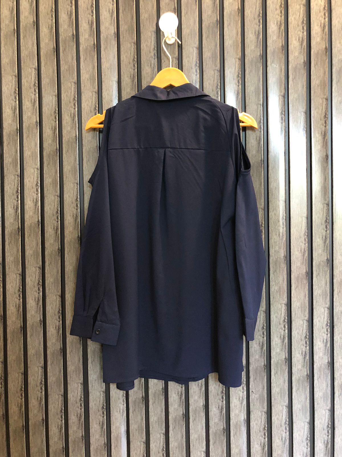 Chest 19  Lenght 25  Fabric silk Elegant Long Sleeve Fashion Top for Women