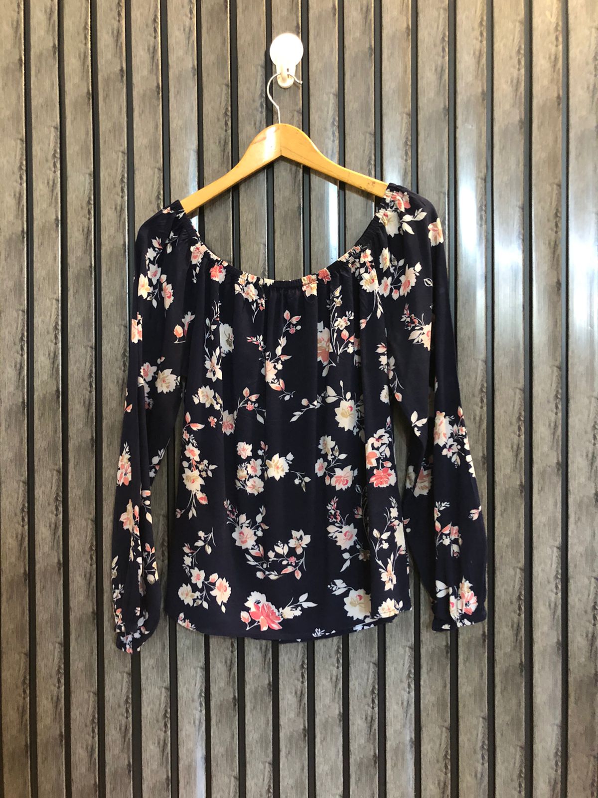 Chest 20  Lenght 20  Fabric linen Elegant Western Look Women's Top