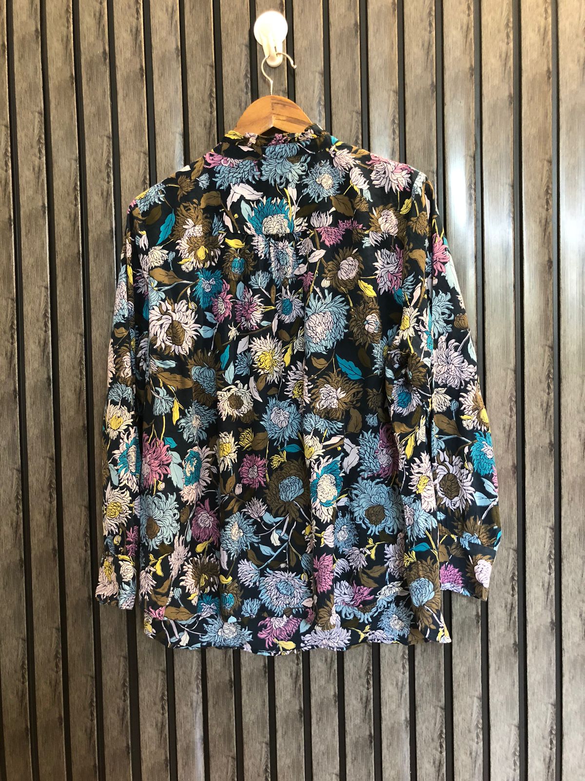 Chest 21  Lenght 25  Fabric cotton Women's Fashionable Western full  Sleeve Top