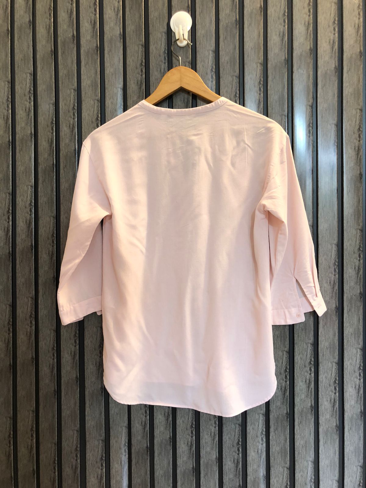 Chest 17  Lenght 24  Fabric Linen Women's Elegant Long Sleeve Top