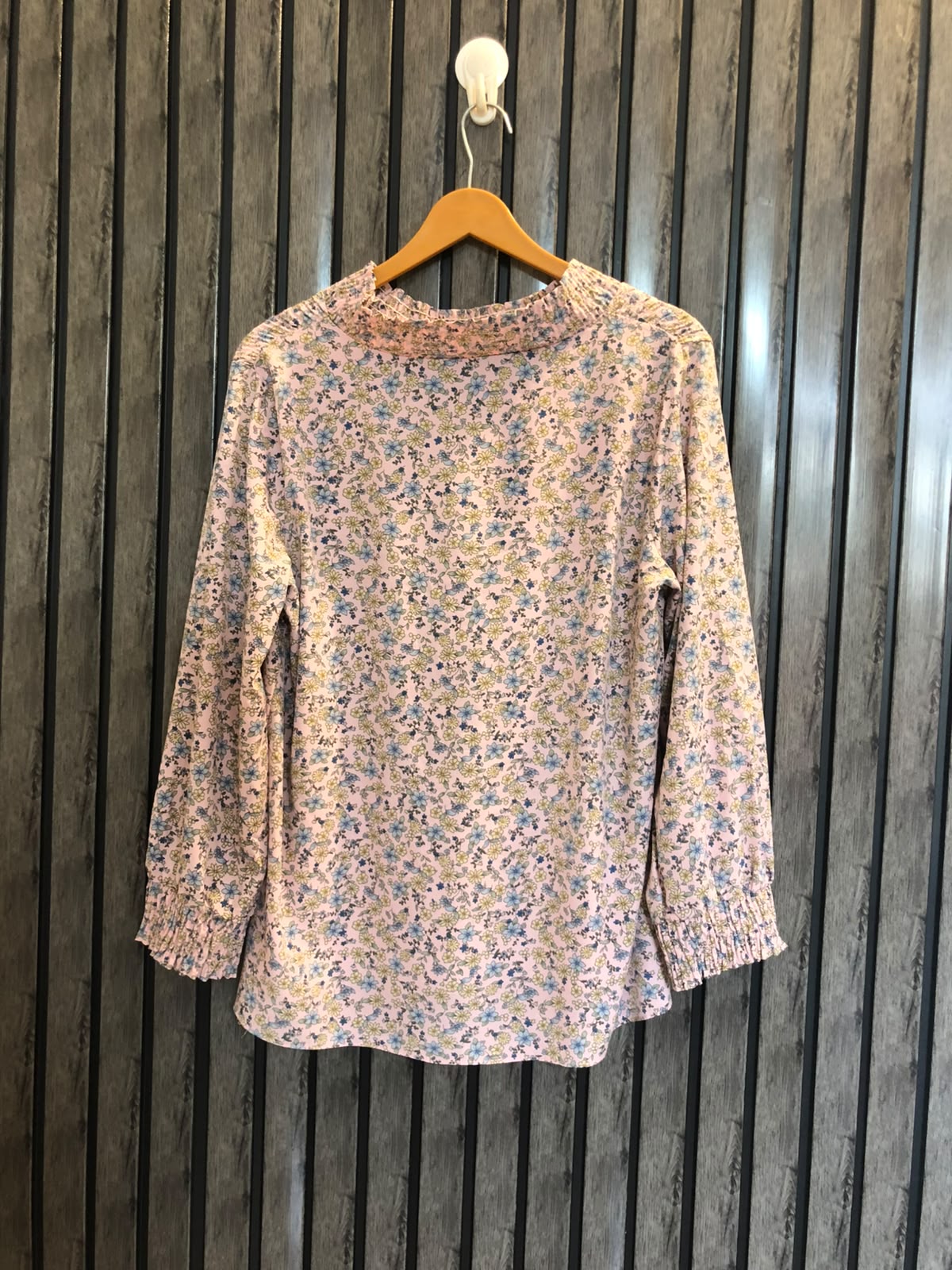 Chest 20  Length 25  Fabric Silk Western Banded Womens Full Sleeve Top