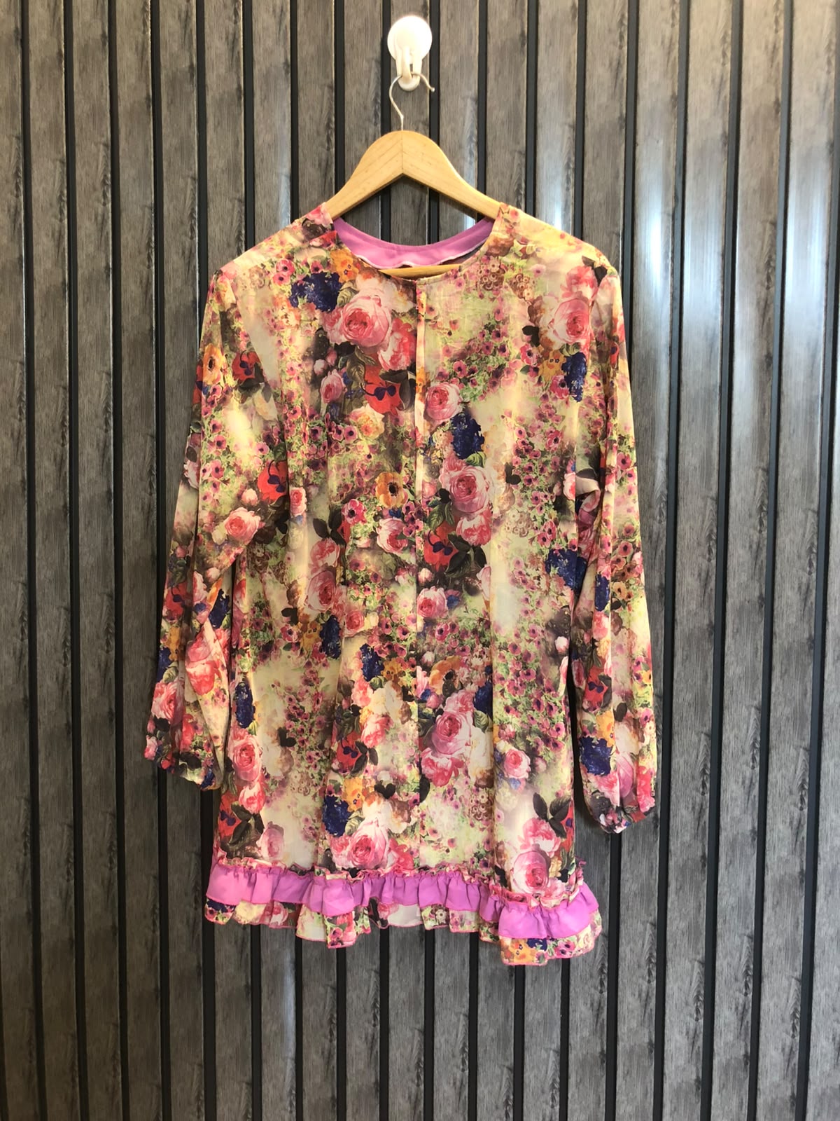 Chest 19  Length 29  Fabric Chiffon Premium Western Banded Top