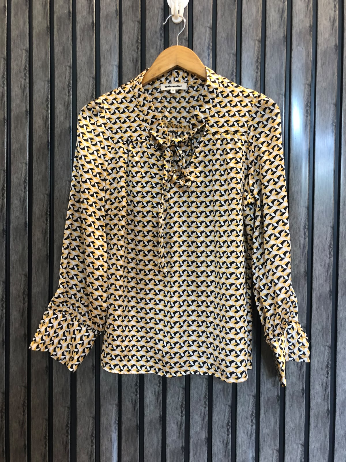 Chest 19  Length 23  Fabric Silk Comfortable Full Sleeve Top