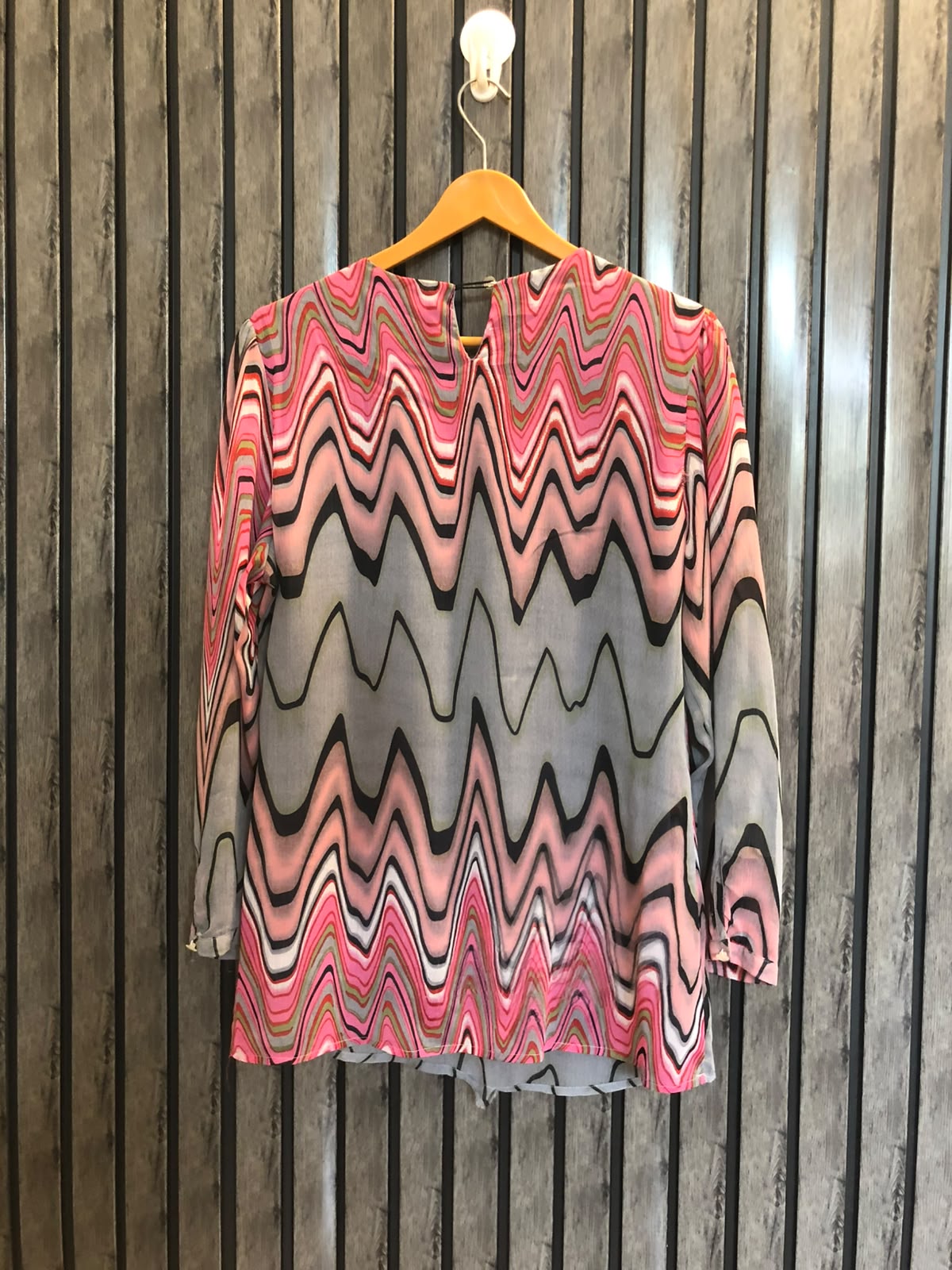 Chest 19  Length 27  Fabric Chiffon Ladies Stylish Western Top