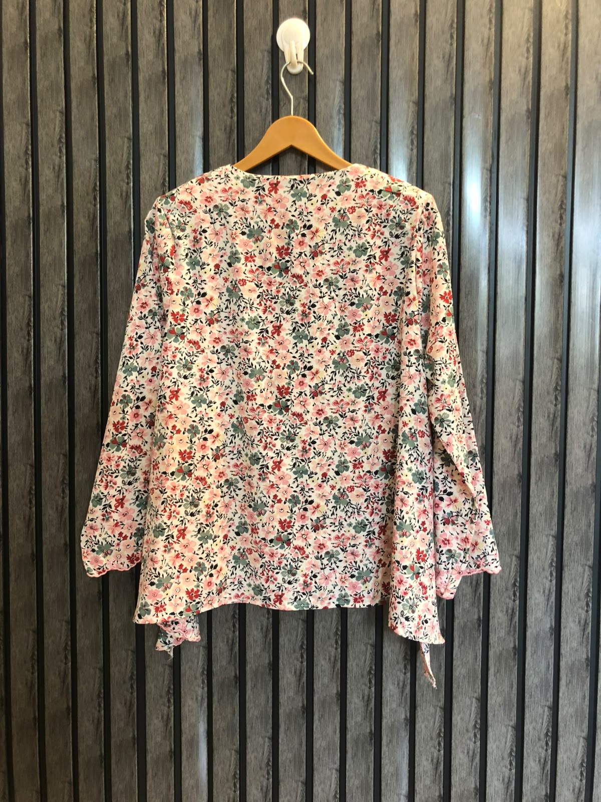 Chest 19  Length 23  Fabric Silk Long Sleeve Western Top
