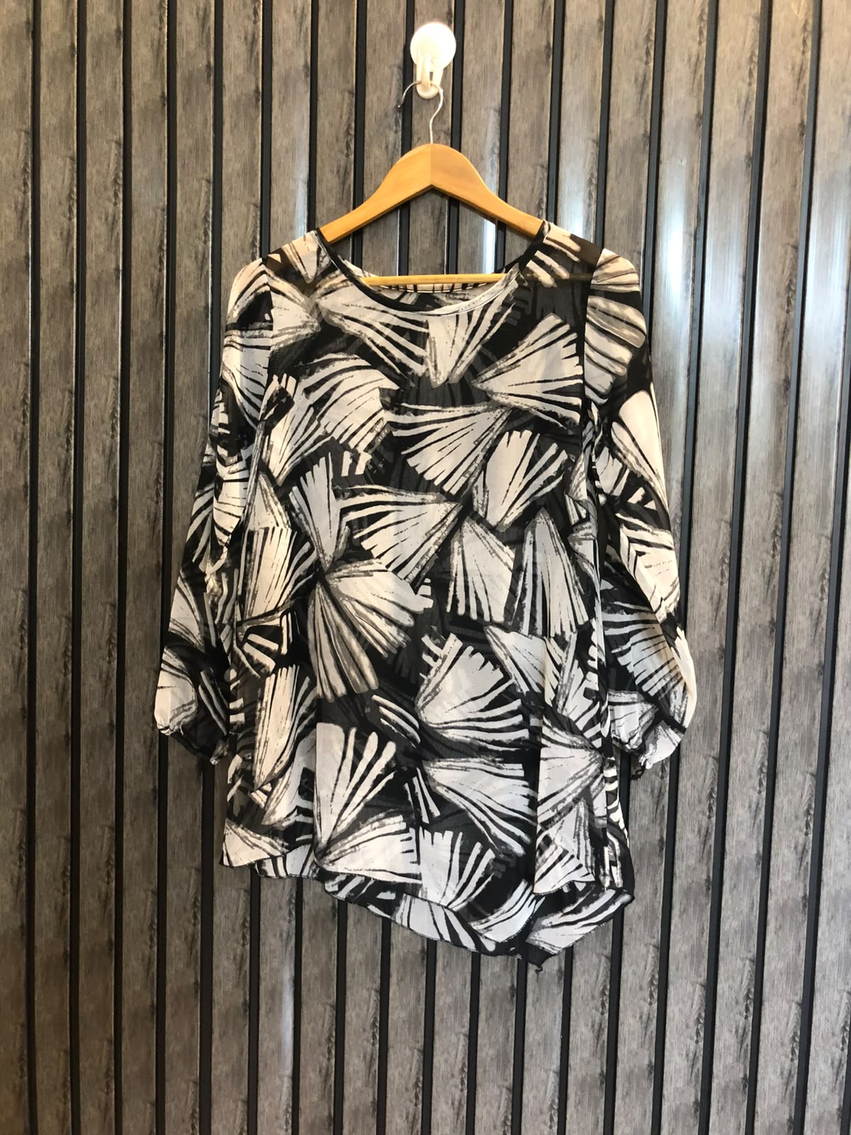 Chest 17  Length 28  Fabric Chiffon Modern Ladies Full Sleeve Top