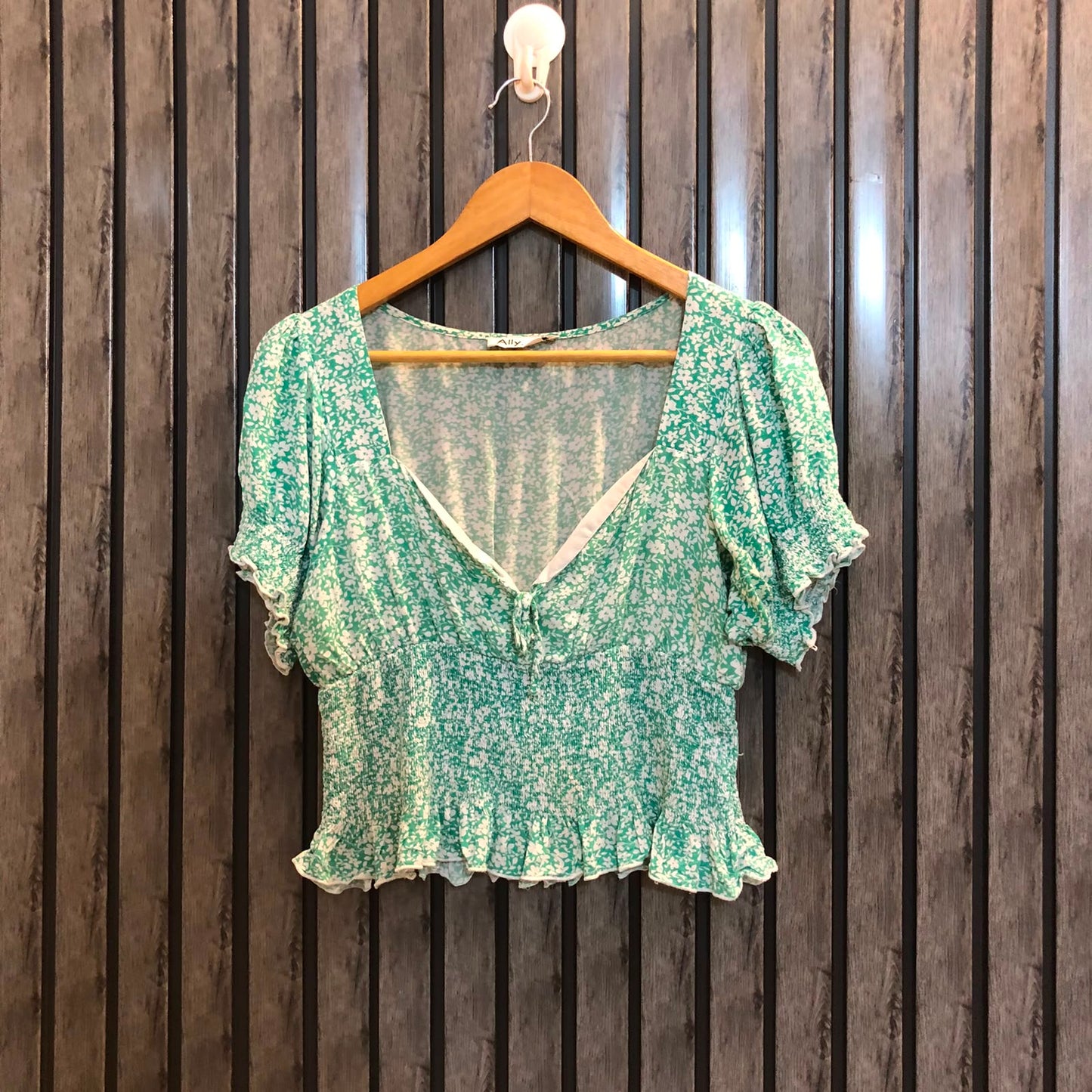 Chest 17  Length 16  Fabric Linen Crop Top for Women