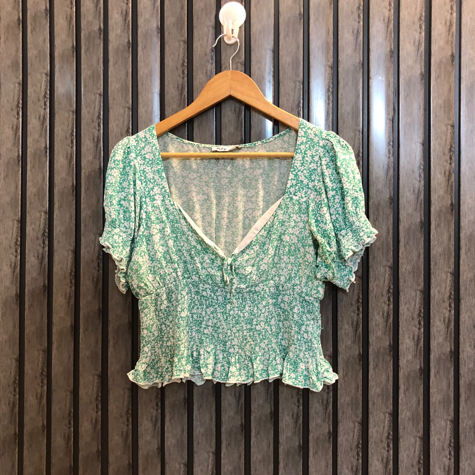 Chest 17  Length 16  Fabric Linen Crop Top for Women