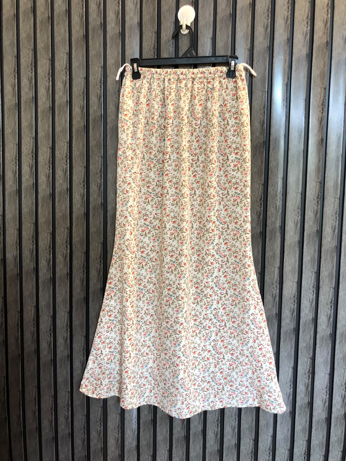 waist 28  Length 39  Fabric silk Western Fashion Skirts for Women