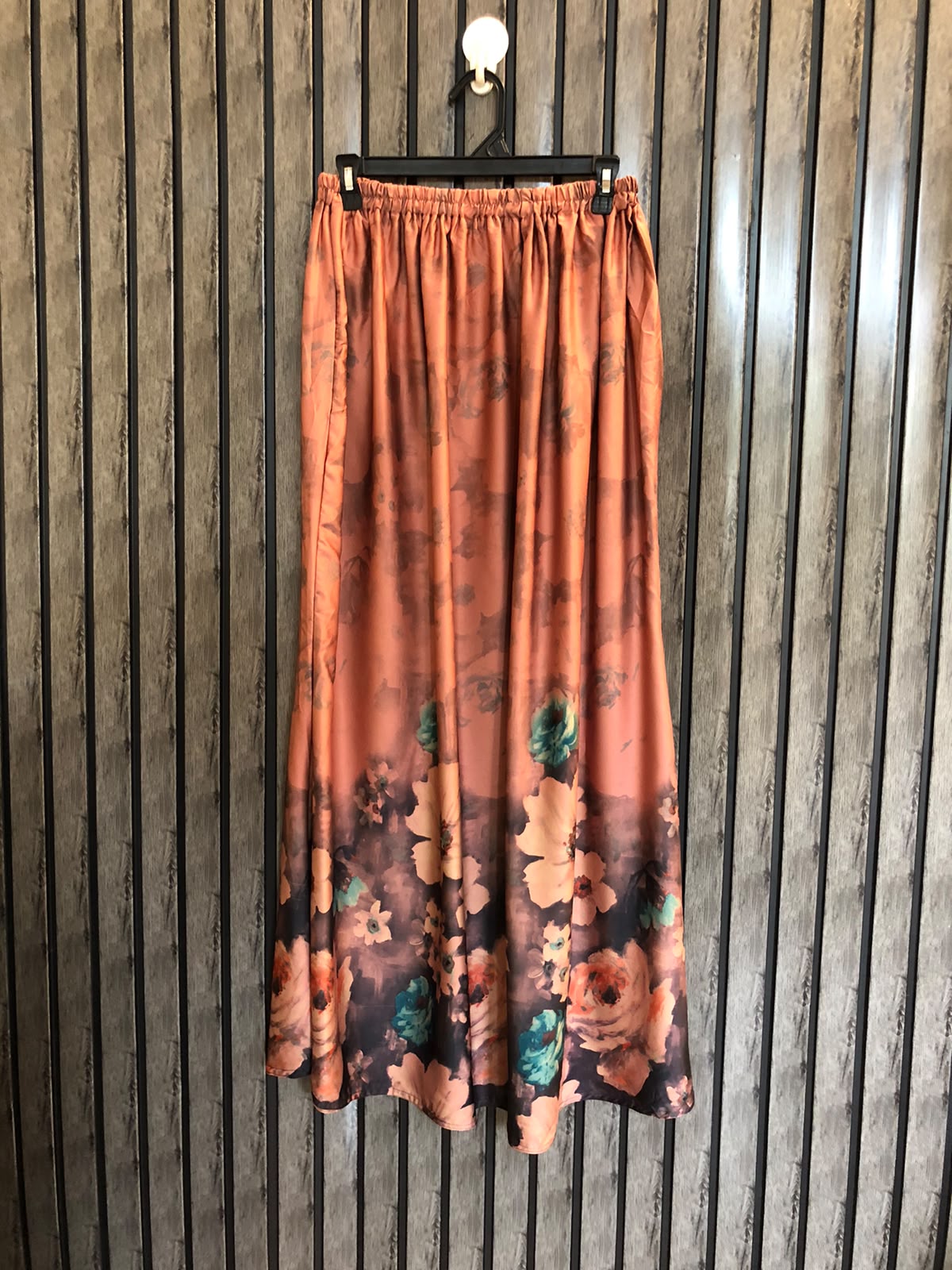 waist 30  Length 40  Fabric silk Women's Designer Western Skirts