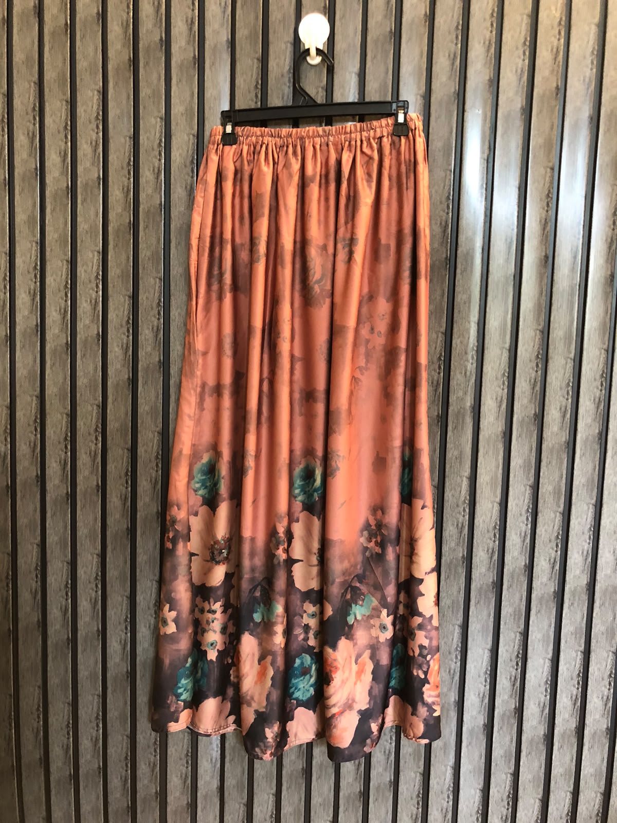 waist 30  Length 40  Fabric silk Women's Designer Western Skirts