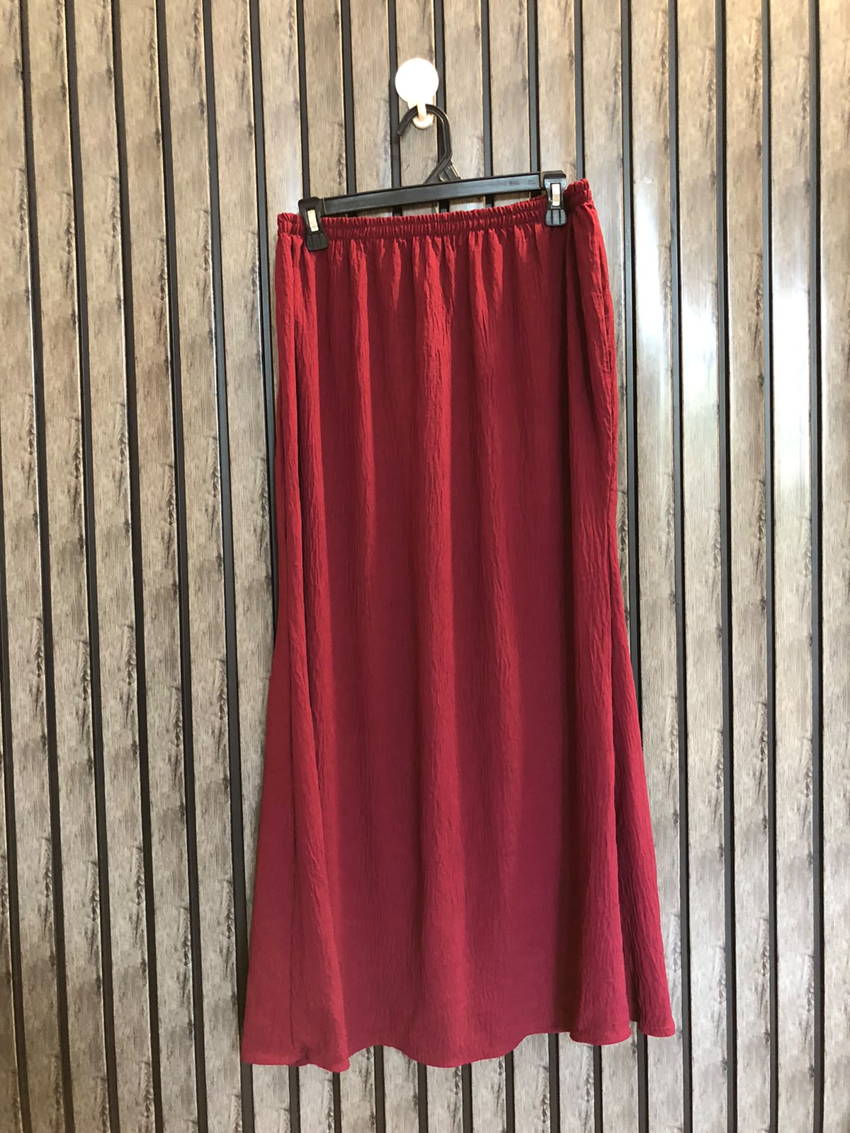 waist 32 to 34  Length 37  Fabric silk Casual & Party Wear Women's Skirts