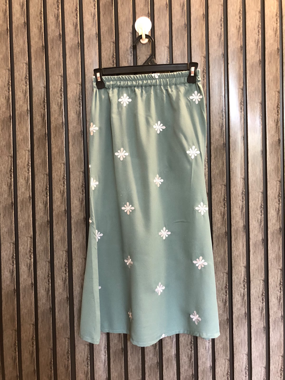 waist 24 to 26  Length 28  Fabric silk Branded Women's Summer Skirts