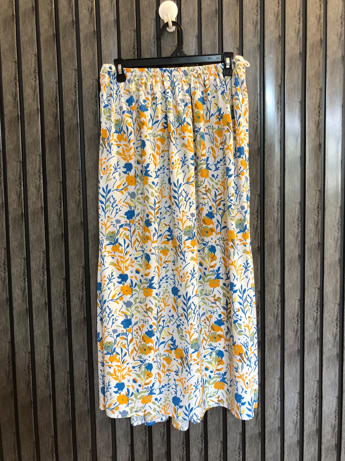 waist 32  Length 35  Fabric silk Women's Fashion Skirts – Top Brands