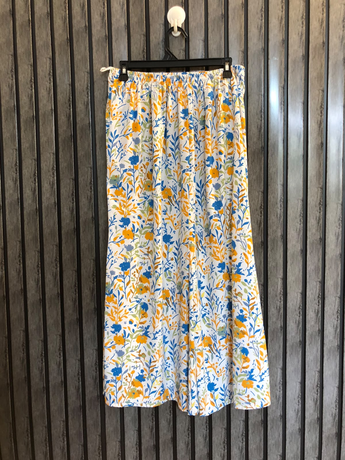 waist 32  Length 35  Fabric silk Women's Fashion Skirts – Top Brands