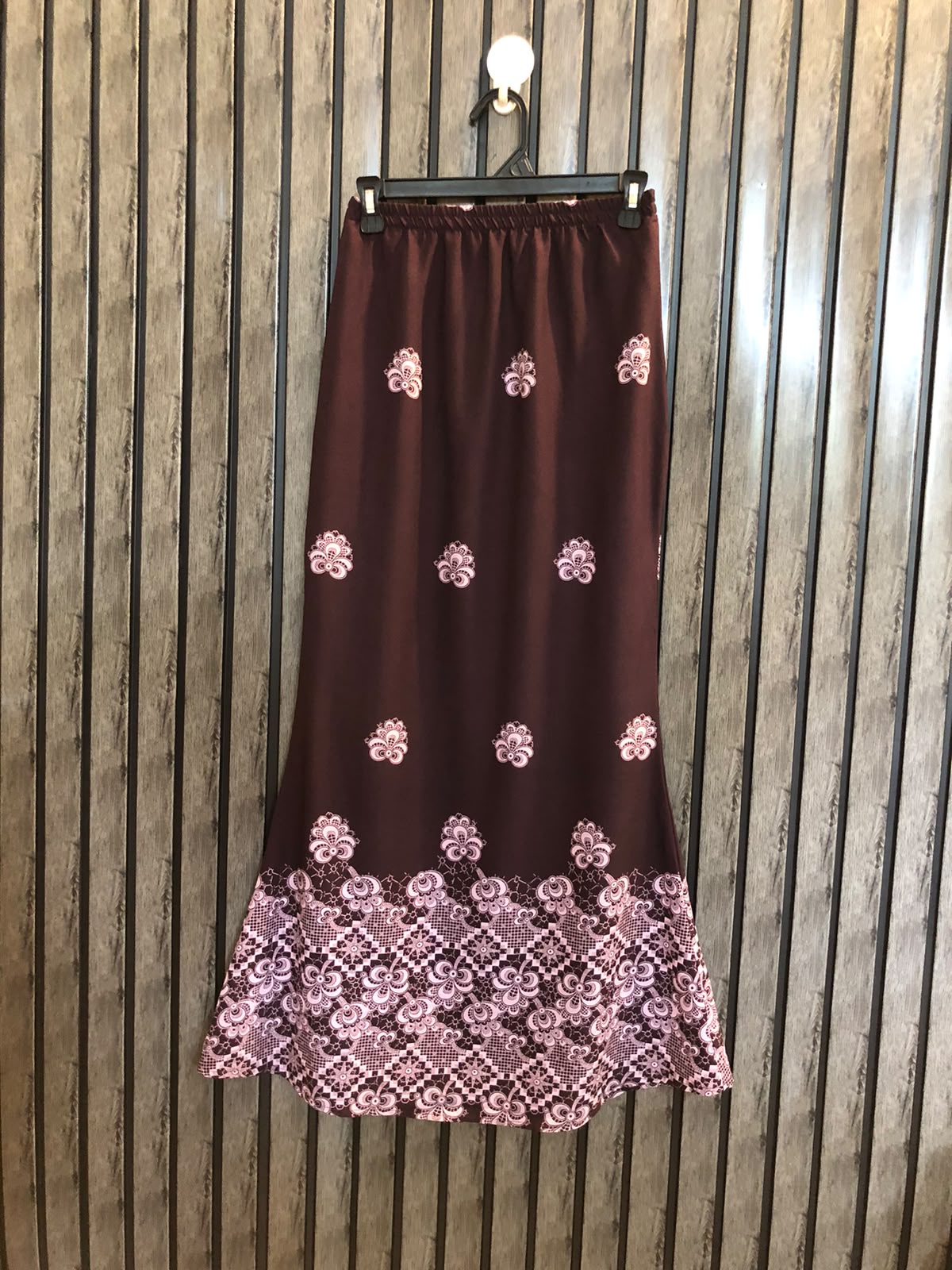 waist 28  Length 39  Fabric silk Modern Western Skirts Collection