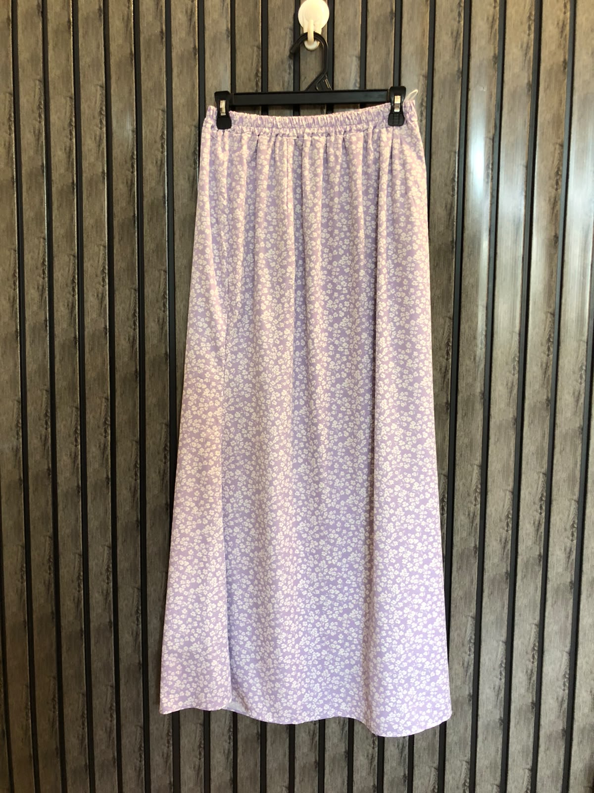 Waist 30  Lenght 39  Fabric silk Women's Chic & Modern Skirt Collection