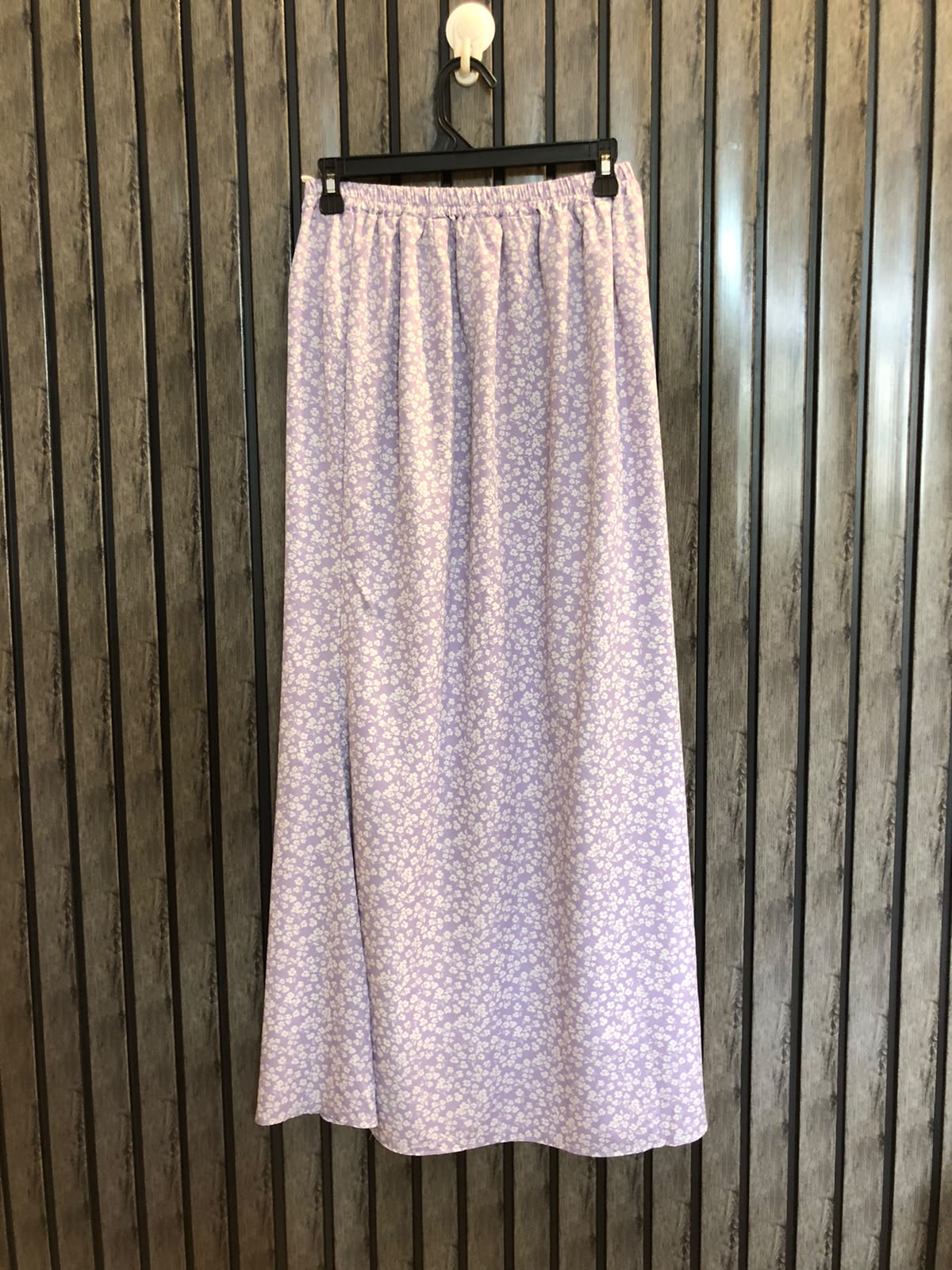 Waist 30  Lenght 39  Fabric silk Women's Chic & Modern Skirt Collection