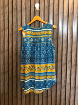 Chest 20  Lenght 27 to 28  Fabric linen Chic Sleeveless Tops for Women