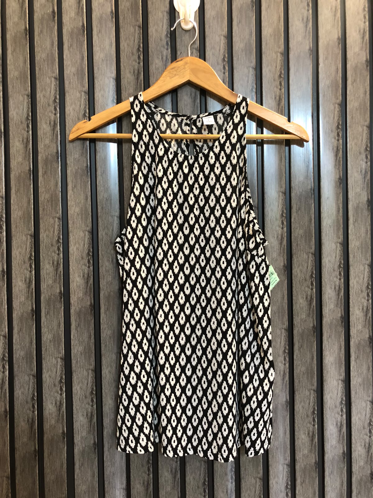 Chest 18  Lenght 24  fabric linen Comfortable Women's Sleeveless Wear