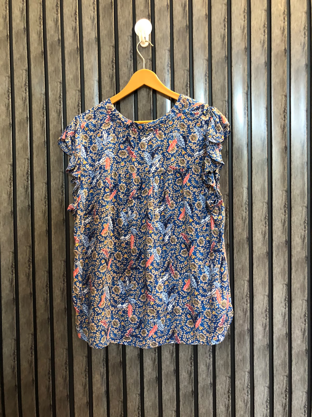 Chest 24  Lenght 23 to 24  fabric linen Western Fashion Sleeveless Tops