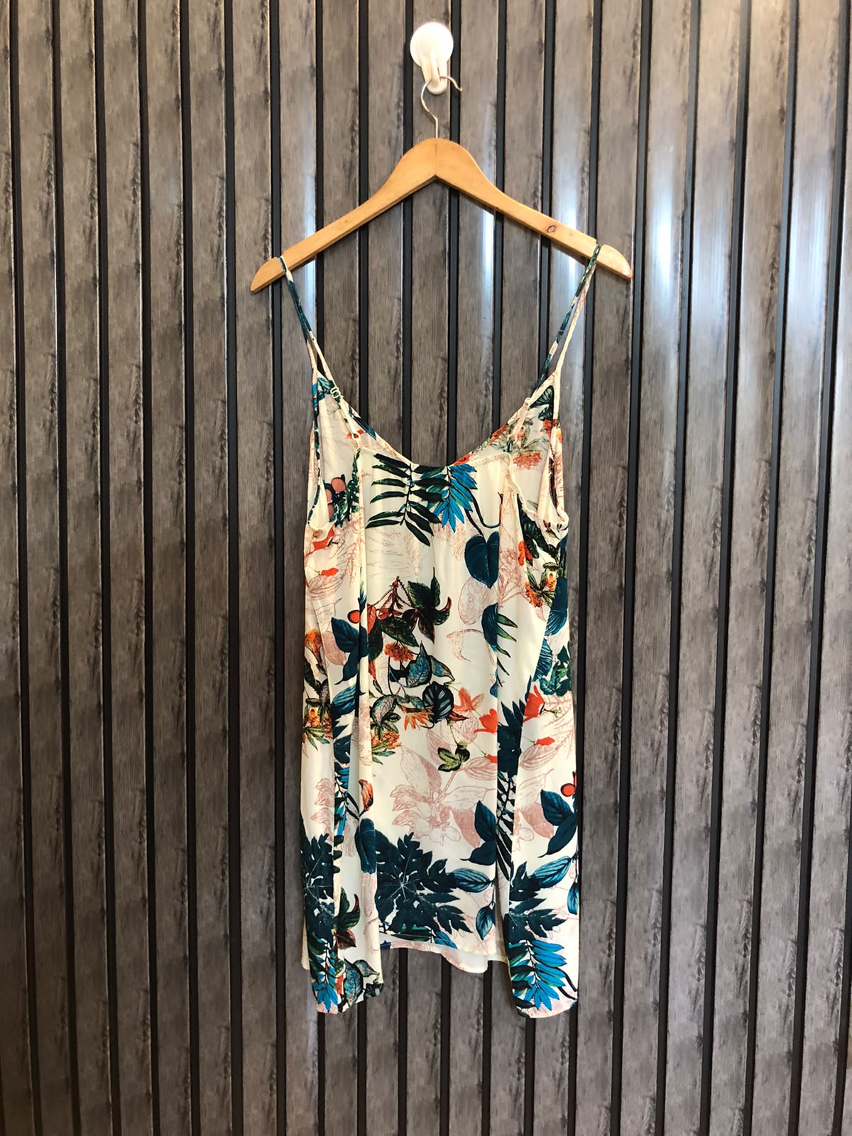 Chest 20  Lenght 32  fabric linen Women's Lightweight Sleeveless Tops
