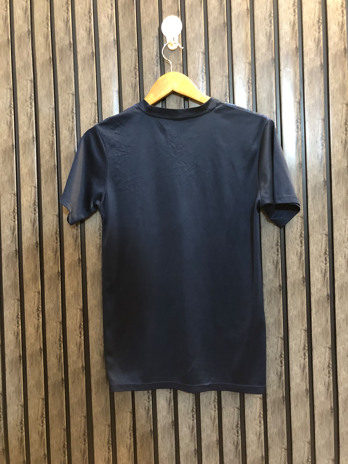 Chest 18  Lenght 24 Everyday Western Branded Tees