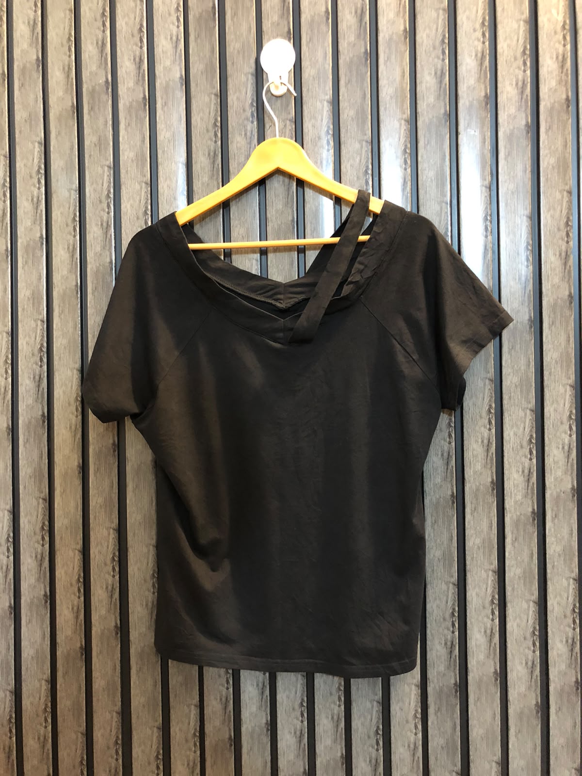 Chest 20  Lenght 20.5 The Comfort T-Shirt