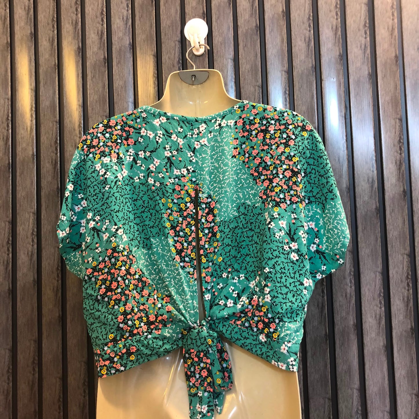 Chest 21  Lenght 15  Fabric linen Elegant Women's Crop Tops