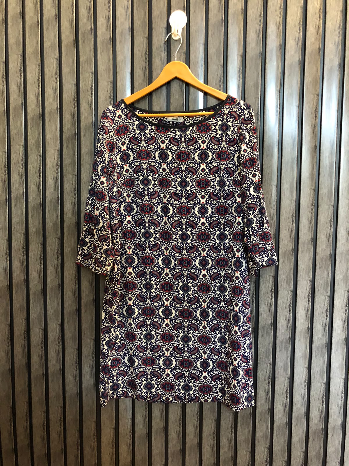 Chest 18  Lenght 33  Fabric silk Stylish Women's Long Tops