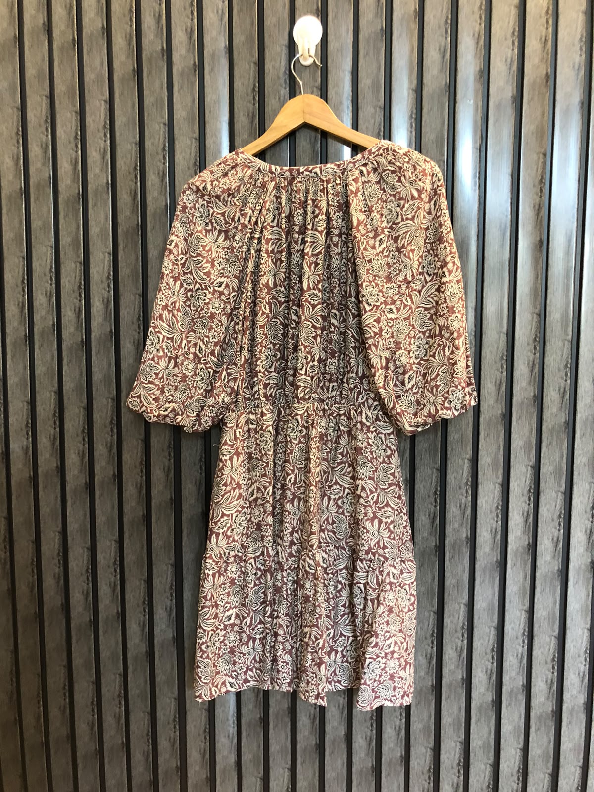 Chest 20  Lenght 34  Fabric chiffon Trendy Women's Long Tops