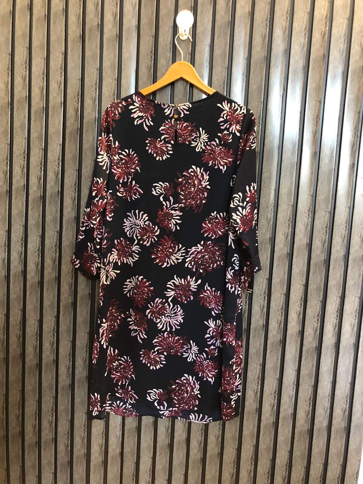 Chest 19  Lenght 36  Fabric silk Elegant Women's Long Tops