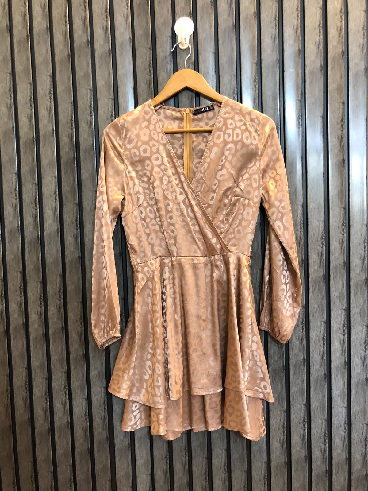 Chest 17  Lenght 30  Fabric Silk Women's Contemporary Fashion